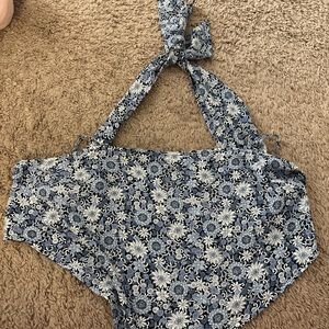Abercrombie & Fitch Blue and White Floral Top